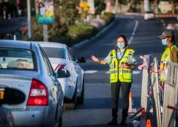 תופסות קו: המוקדניות שמטפלות בערעורי המבודדים