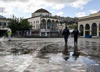 סגר ביוון: רכבת אווירית להשבת אלפי ישראלים מהמדינה הנצבעת אדום