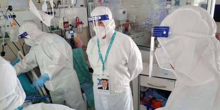 השר אדלשטיין בביקור במרכז הרפואי שמיר (אסף הרופא) הצוותים הרפואיים הם לוחמי הבריאות