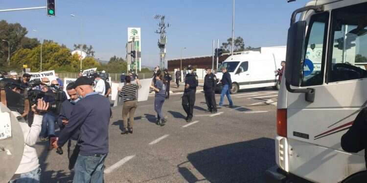 משרד הביטחון מחליף ספק לחם, עובדי מאפייה בקריית שמונה יפוטרו