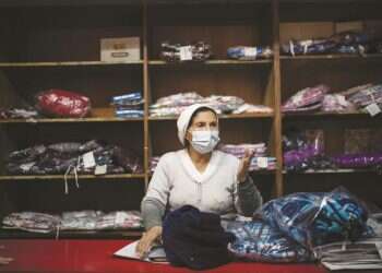 ברחובנו הצר: סיור בחנויות שחזרו לחיים