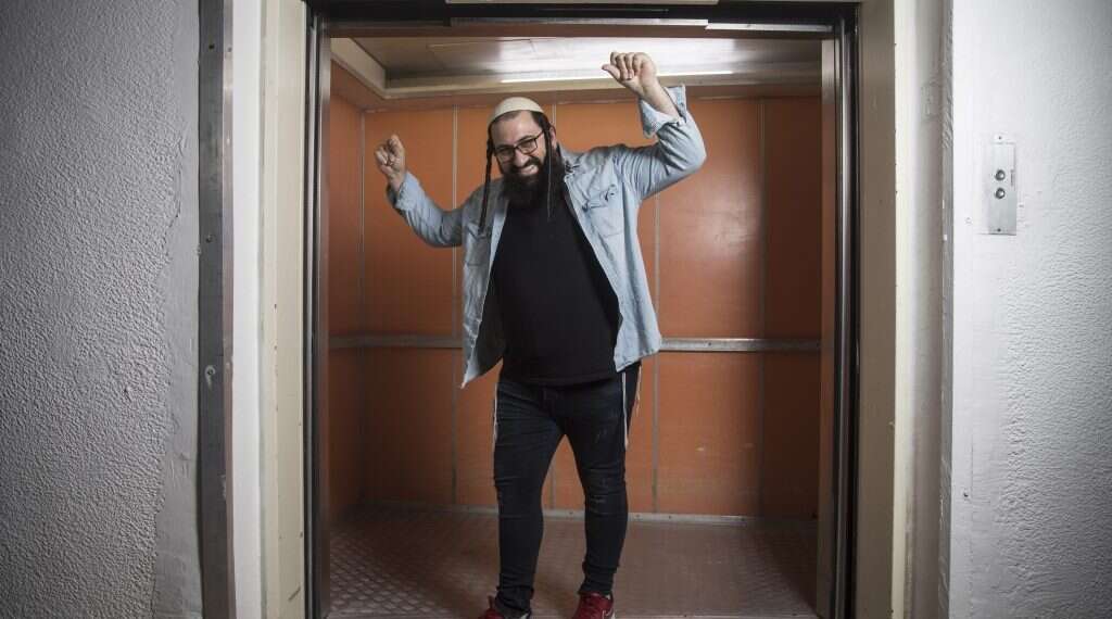 "מי שמחנך היום זה כבר לא הרבנים אלא המוזיקה"