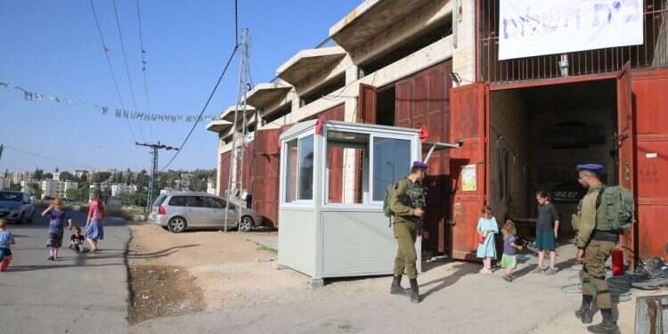 רוכשי "בית השלום" מתגעגעים מברוקלין לעיר האבות