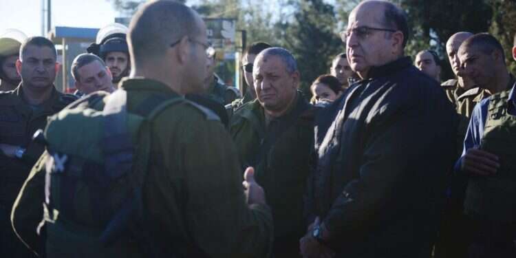 מח נורת אזהרה: הצבא חתר תחת החלטות הדרג המדיני