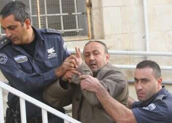 הסנגורית של נוער הגבעות