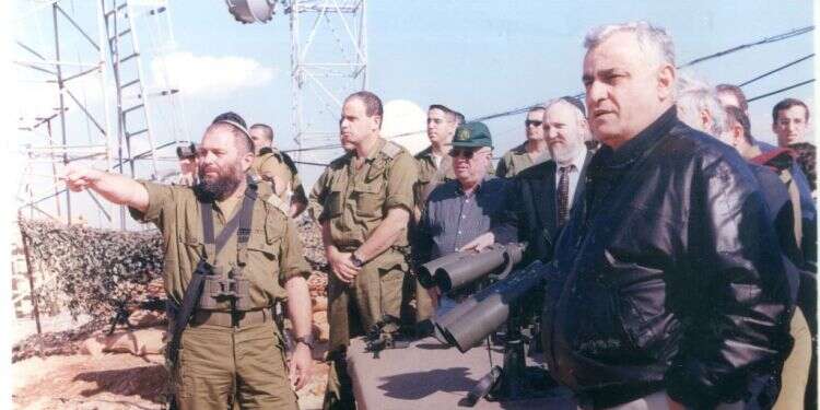 דור הולך ודור בא, והמרדף השמאלני אחרי אפי איתם נמשך