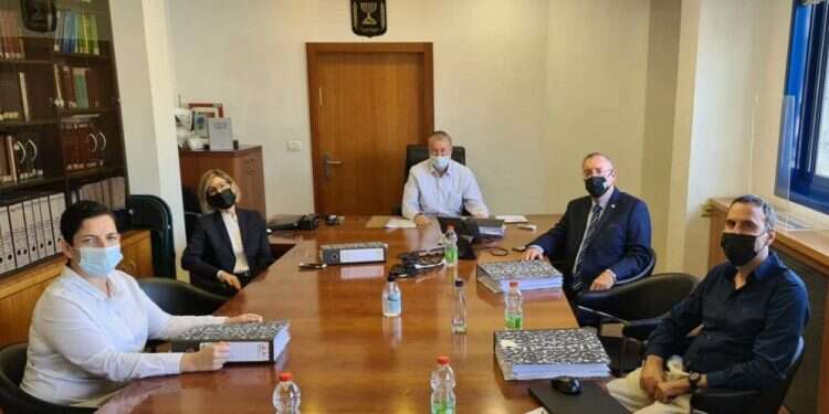 ועדת האיתור למשרת פרקליט המדינה. צילום: באדיבות דוברות משרד המשפטים לא ירסן, לא ינער: המועמד המוביל לתפקיד פרקליט המדינה