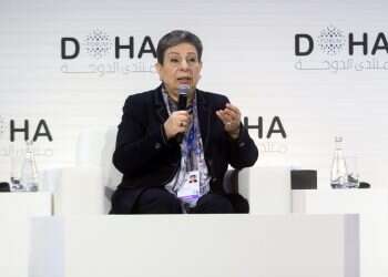 "השרה הפלסטינית הראשונה" מאשימה את אבו־מאזן ברודנות