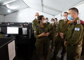 תחקיר: כך החמיצה ישראל הזדמנות לנצח את הקורונה