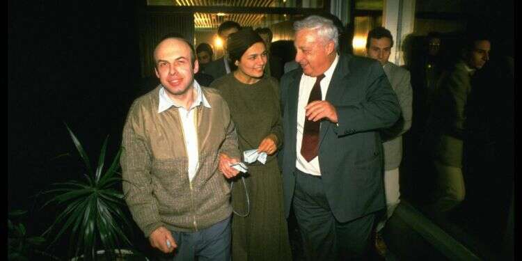 נחשב לכוכב גדול. נתן שרנסקי מגיע ארצה, 1986. צילום: נתי הרניק, לע 50 שנה למבצע הדרמטי שסדק את מסך הברזל