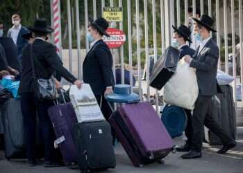 שנאה שנובעת משיקולי רייטינג. תלמידי ישיבה בקורונה. צילום: יונתן זינדל, פלאש 90 גילי שושן חשב שהוא הולך למות מקורונה, בסוף יצא מזה סרט