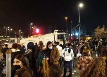 "רוצחים": מאות הפגינו מול המטה הארצי של המשטרה