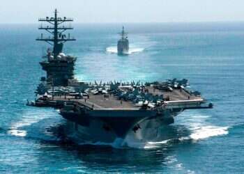 מה עומד מאחורי הופעת צוללות ומטוסים במפרץ הפרסי?