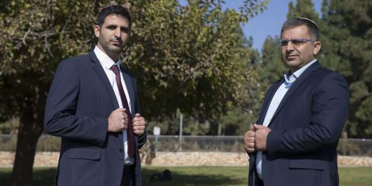 דומים אבל שונים. סופר (מימין) וקרעי, השבוע. צילום: פלאש 90 שניים אוחזים: סופר וקרעי נערכים לקרב על הימין