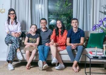 "לא היינו ישראלים ולא בריטים. הרבה הרגלים מלונדון מלווים אותנו"