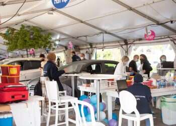 בזרוע נטויה: מבצע החיסונים נגד קורונה בעיצומו