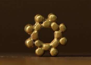 חרוז זהב מימי בית ראשון אותר בעפר הר הבית