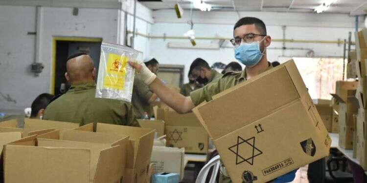 הקמת מתחמים והכשרת צוותים: בצה"ל מתכוננים לחיסונים