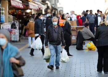 האטו, סכנה בדרך: המסכות יורדות, מספר המתים עולה