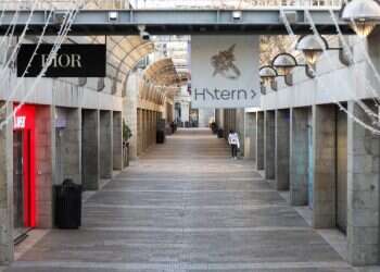 כדי שנוכל להיפרד מהמגפה צריך להינתק מהעולם למספר חודשים