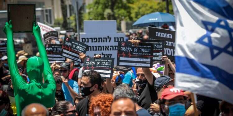 אמנות או שדווקא נמשיך לחיות כרגיל