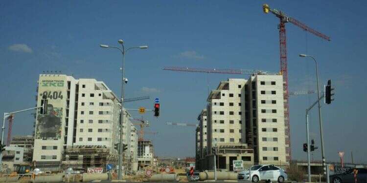 מגדלי דירות בבאר-שבע. צילום: דודו גרינשפן משכנתאות בסכום שיא: 77 מיליארד שקלים ב־2020