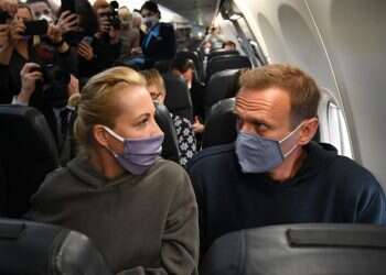 מנהיגה בהתהוות: אשתו של מנהיג האופוזיציה ברוסיה מתייצבת למאבק