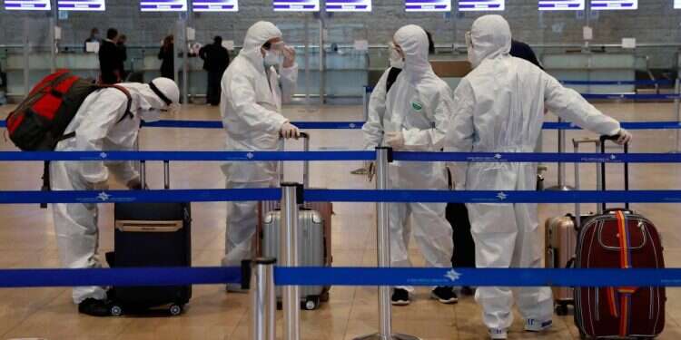 נוסעים בנתב הפגיעה בזכויות האזרח הכרחיות בתקופת מגפה, אבל יש לעשותן בחכמה