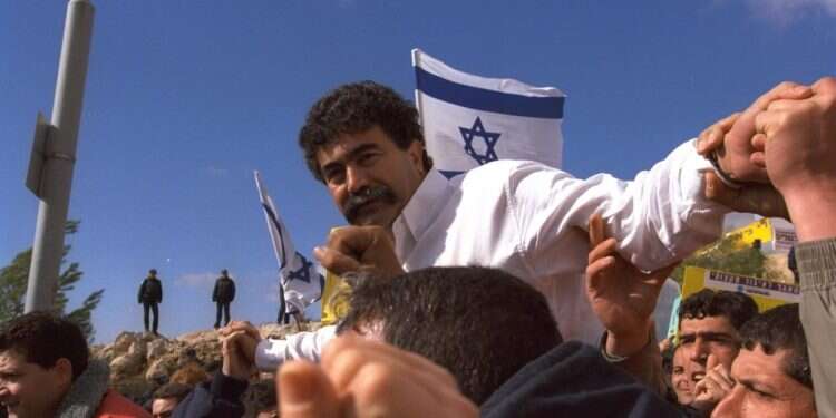 בלדה לעוזב: פרידה מהקריירה הפוליטית של עמיר פרץ