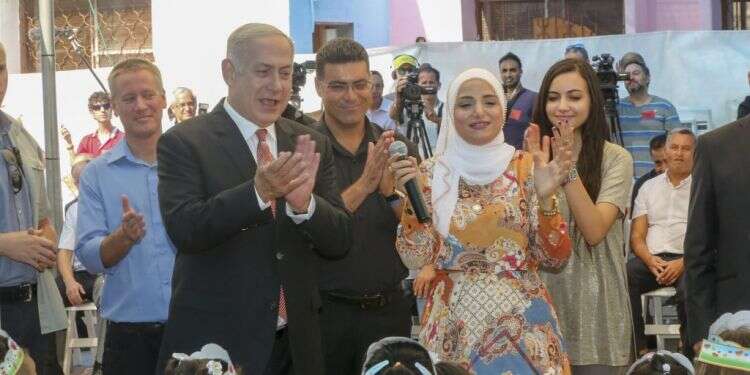 נתניהו בפתיחת שנת הלימודים בעיר טמרה, 2016. צילום: פלאש 90 הליכודניקים החדשים: למה נתניהו פונה למגזר הערבי