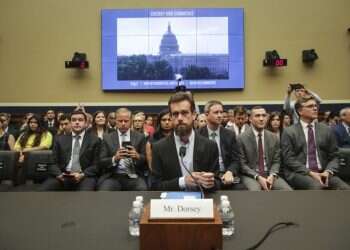 פוסט אחד יותר מדי: למה התעוררו הרשתות החברתיות