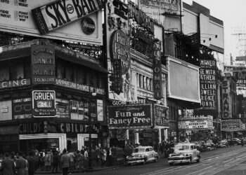 תסריטאי בברכת הרבי מסאטמר