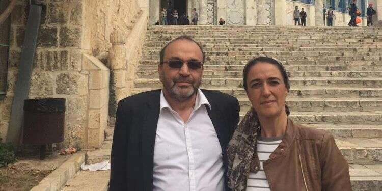 ז'ק קופפר ובתו נילי נאורי בהר. צילום: באדיבות המשפחה איש התקווה: "בניגוד להיום לשוטרים היה אז כבוד להמנון"