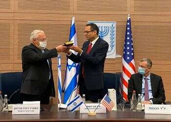 "זכית להגשים חלומות של כולנו": השגריר פרידמן עוזב