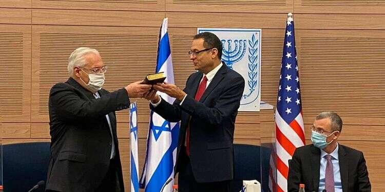 יריב לוין, צבי האוזר והשגריר היוצא, דויד פרידמן "זכית להגשים חלומות של כולנו": השגריר פרידמן עוזב