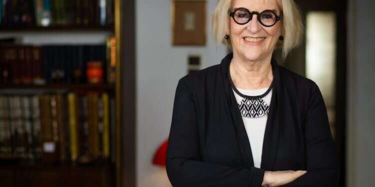 פרופ' מרים (מירי) פאוסט ז ניצוצות של הבנה: כך המוח האנושי למד לחשוב מחוץ לקופסא