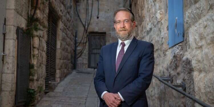 יצחק פינדרוס. צילום: אוליבייה פיטוסי, פלאש 90 ח"כ פינדרוס: "ההנהגה החרדית יצאה מחוזקת מהקורונה"