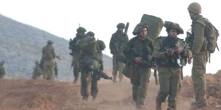 אמצע האביב: שנתיים לכניסת החייל מספר 1 לתפקיד