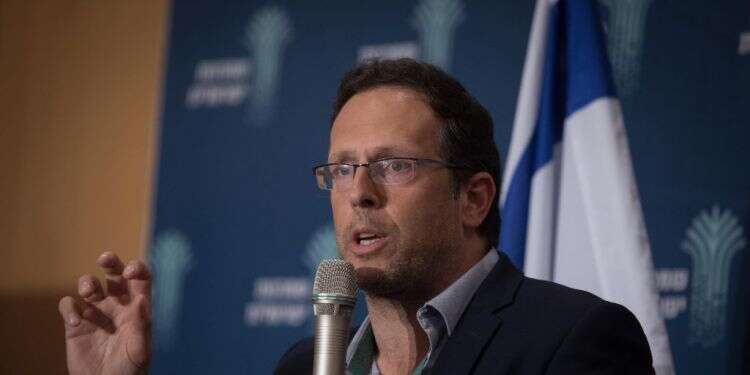 משה קינלי טור פז. צילום: נעם ריבקין פנטון פלאש 90 הדיקטטורה הנאורה של יאיר לפיד