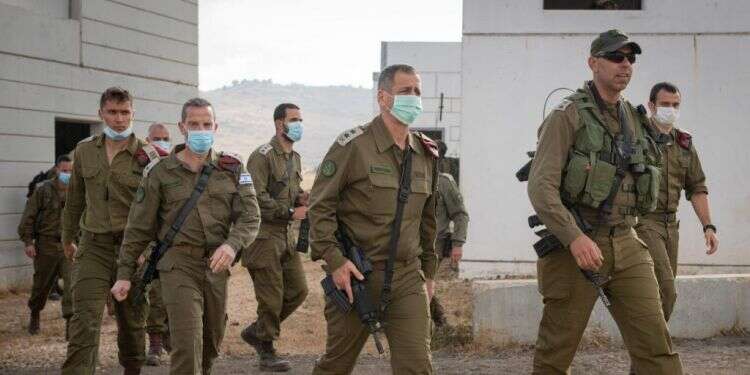 כוכבי בסיור בצפון, יוני 2020. צילום: דובר צה הפסקת חיסון החיילים ותגבור המערך האזרחי: בצה"ל נערכים לסגר השלישי