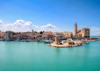 מסרים עלומים: כיצד צמחה פרשנות הפשט באירופה