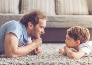 "והגדת לבנך": חובת ההורות הראשונית