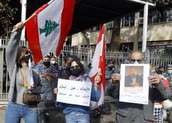 הפגנות בלבנון נגד חיסול עיתונאים: "חיזבאללה הוא הרוצח"
