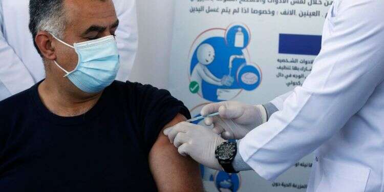 ממתינים לנתניהו: ברש"פ ביקשו להעביר חיסונים לעזה