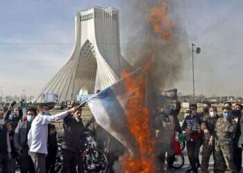 אקדמיה לטרור: איראן הופכת סטודנטים תמימים לסוכני המשטר בעולם