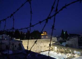 לכל איש יש שם שנתנו לו חטאיו