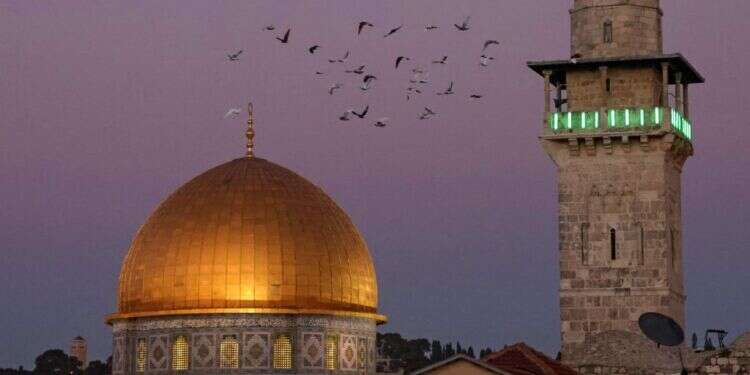 לכל איש יש שם שנתנו לו חטאיו