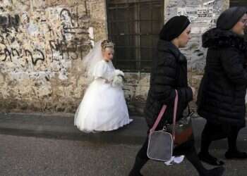 בין מגילת אסתר לגלילה בפיד: כך היה נראה הטוויטר בשושן הבירה