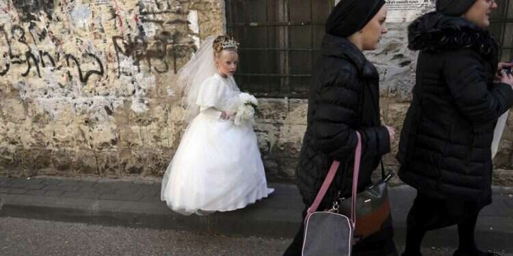 בין מגילת אסתר לגלילה בפיד: כך היה נראה הטוויטר בשושן הבירה