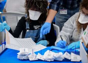 בחירות 2020. בדמוקרטיות רבות אין צורך ברוב מוחלט. צילום: פלאש 90 ביבי או בחירות: סער עשוי להכריע